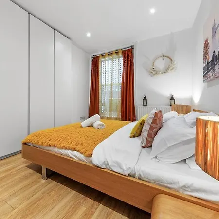 3 Bedroom Flat In Haymarket London Sleeps 14 Hy1 Exterior foto
