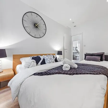 3 Bedroom Flat In Haymarket London Sleeps 14 Hy1 Exterior foto